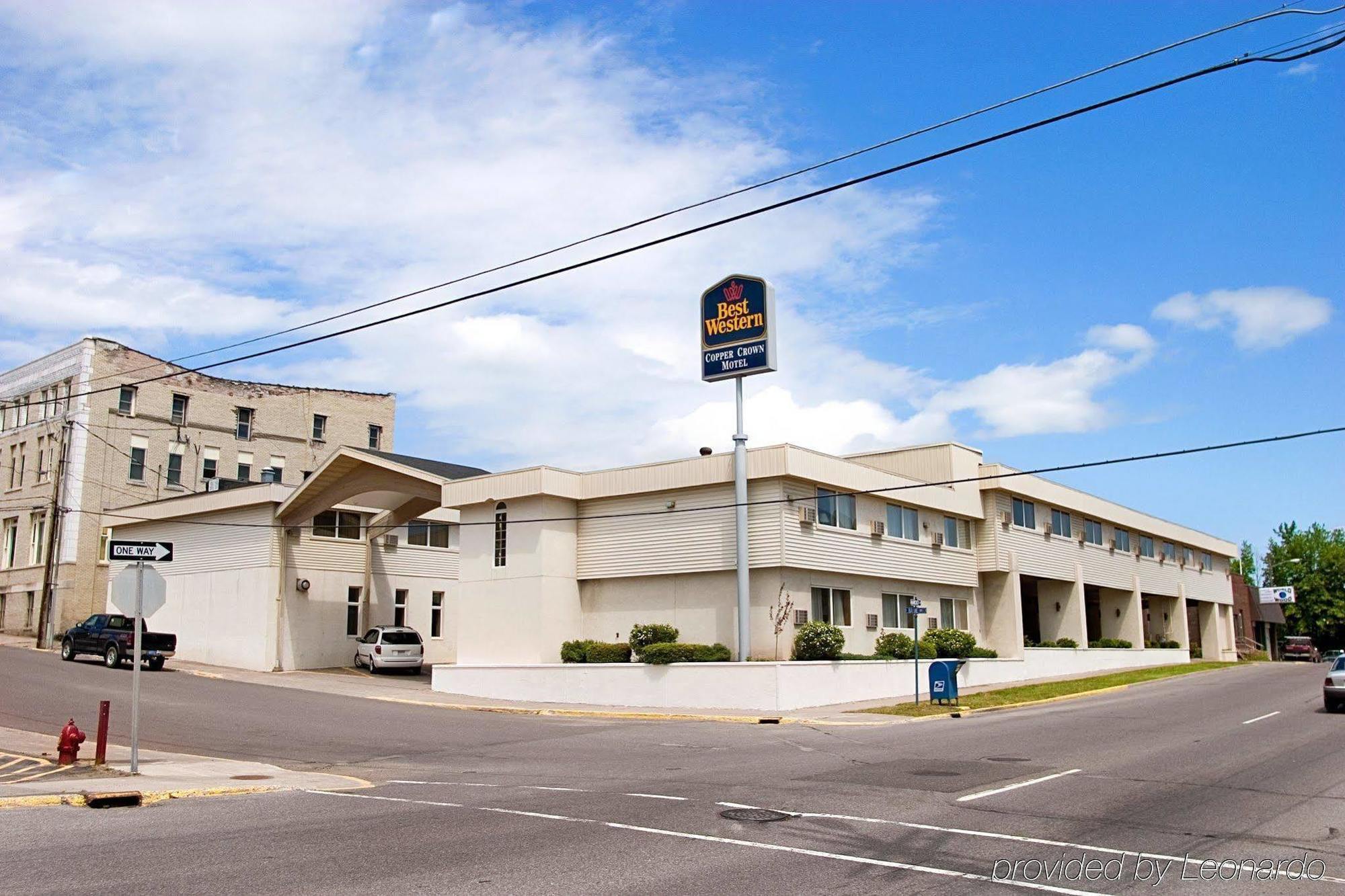 Magnuson Copper Crown Motel Hancock Exterior photo